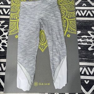 Lululemon scallop leggings